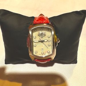Invicta watch ⏱️